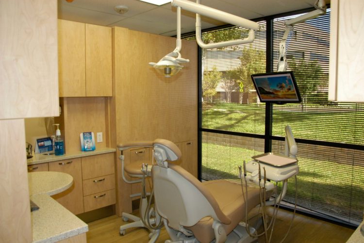 Anna K. Choe DDS-Pasadena Dentist-office1